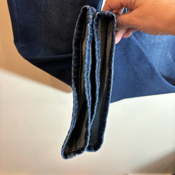 VERVET Sz 29 Dark Wash Slight Mini Boot Cut Distressed Wiskering High Rise Jeans - Picture 5 of 9